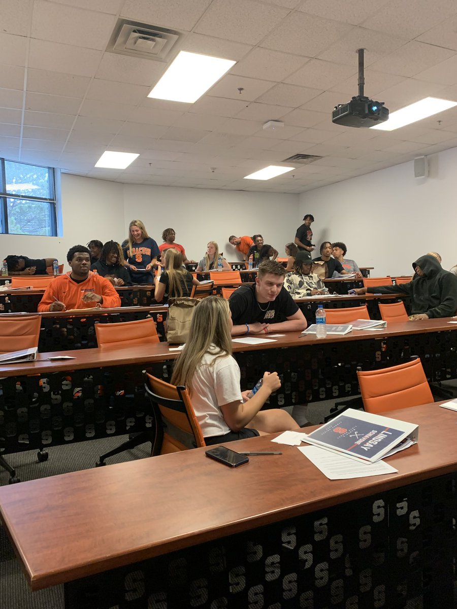 iam_jonathanorr's tweet photo. Big thanks to @MarkHTrumbo, @danayla_odom, and @Cuse for the opportunity to engage with your dynamic freshmen student-athletes last week, and for introducing me to Central New York food. Utica Greens, Chicken Riggies, & Salt Potatoes have 4ever changed my life. https://t.co/VCIsuTd7Bw