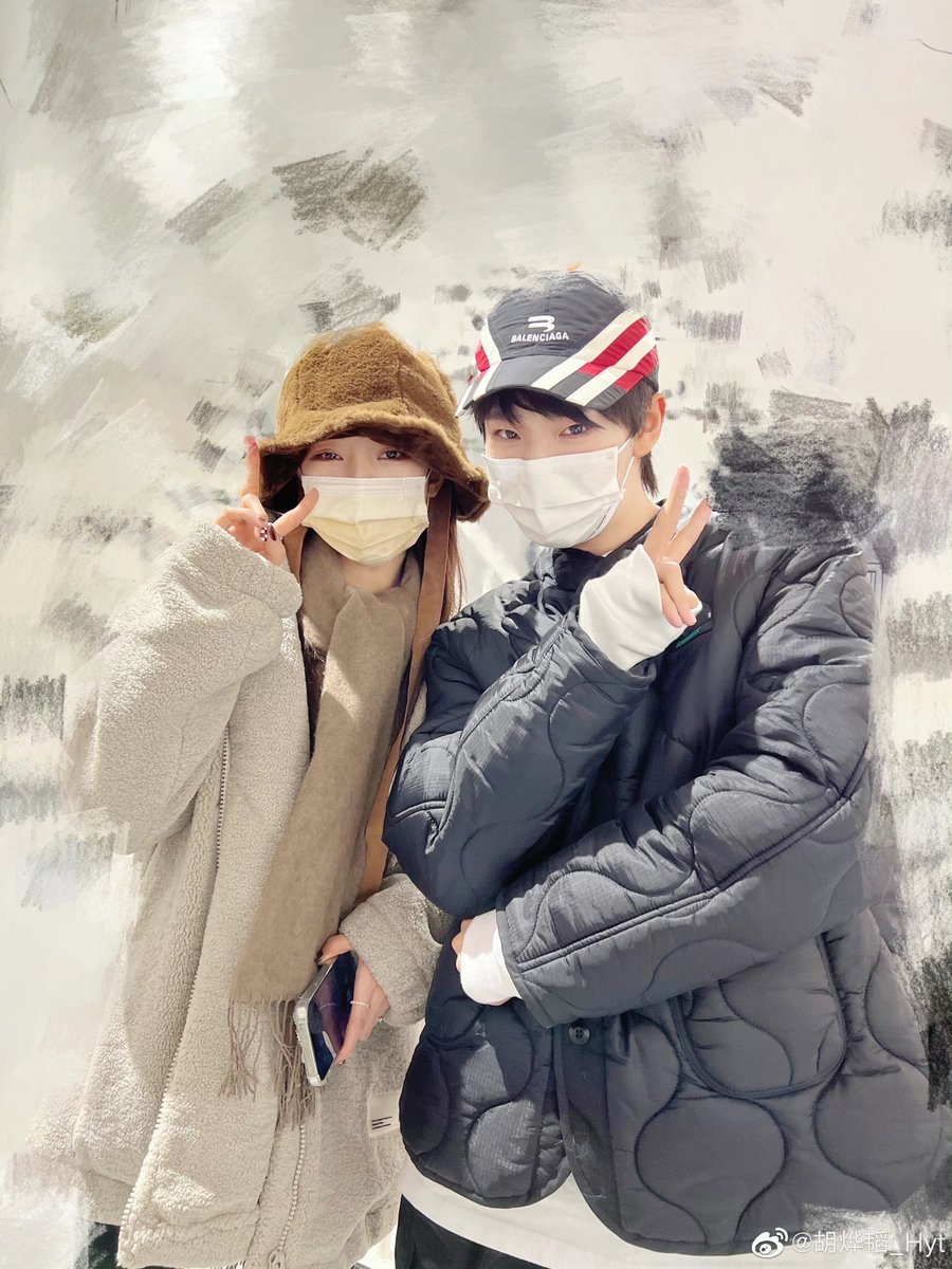 ตำนานตำใจ แฟนคลับบอกเทาเป็นแฝดพี่ไช่ปิง เซอไพรส์แฟนคลับกลับเพราะจริงๆรู้จักกันค่ะ คอมมูพวกตัวท็อปนักเต้นระดับเอซ ❤️‍🔥