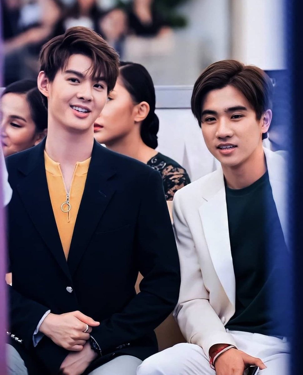 I loved the sea and the stars, but I was single-minded to you🖤❤️
#เราที่นานมาแล้ว 
#PerthSaintSation 
#TRIGON