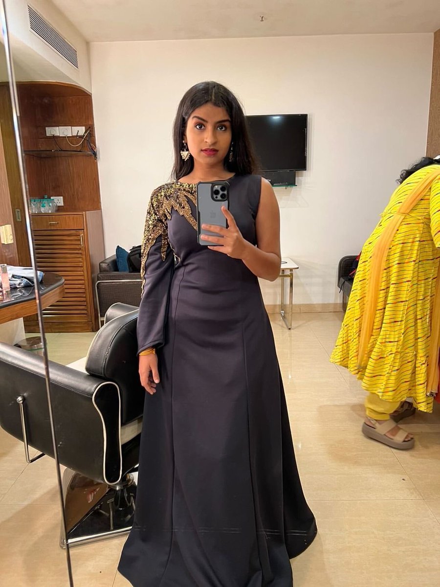 Indu_IG's tweet photo. Styled my cutie pie @sivaangi_k for her #Shamshera promotion ♥️

#Sivaangi #RanbirKapoor #ShamsheraTrailer #MumbaiCityFC #CWC3 #stylewithig https://t.co/Jx2GQq368I