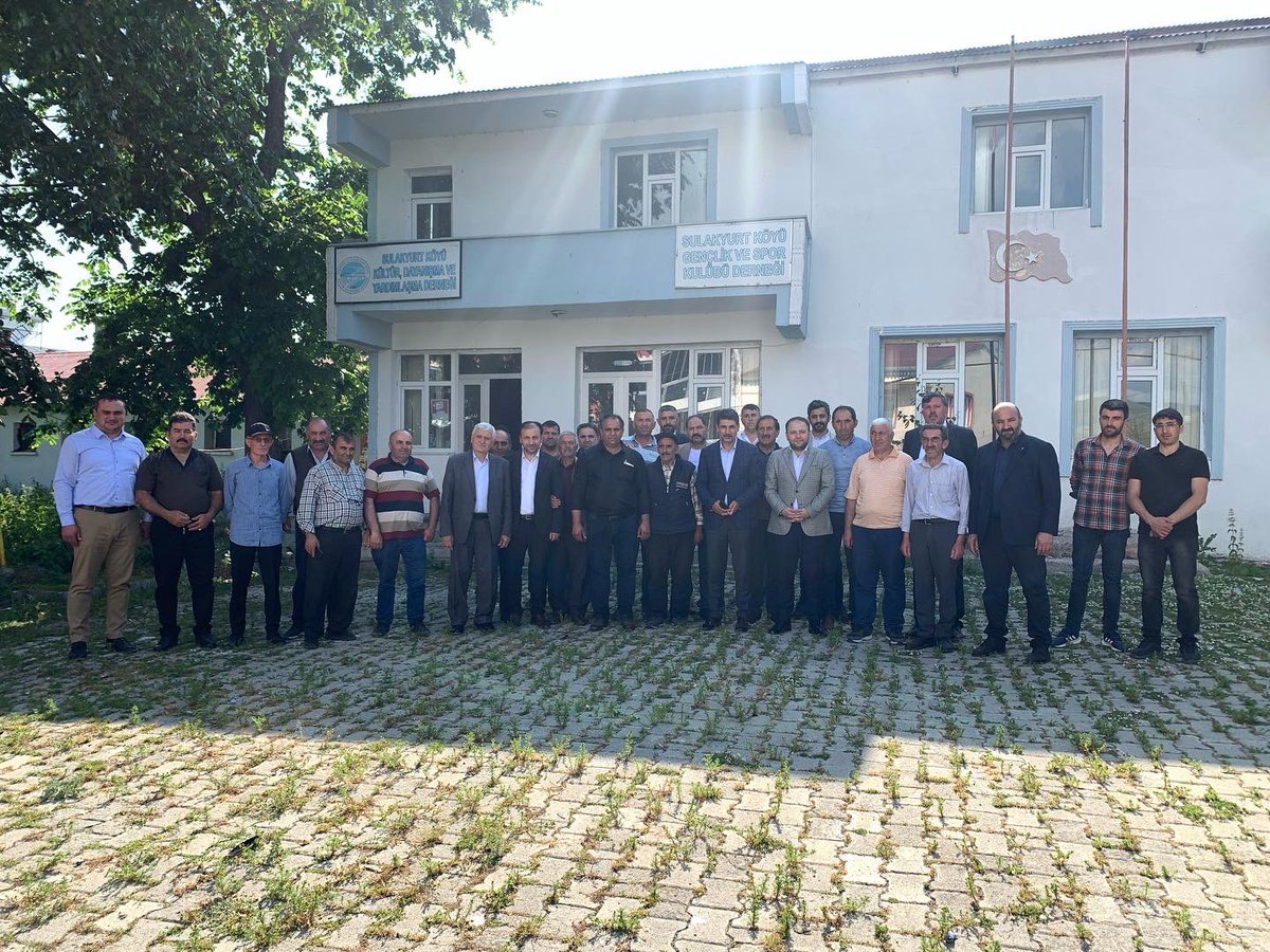 ARDAHANAKPARTi's tweet photo. 📍 SULAKYURT KÖYÜ 

İl Başkanımız Kaan Koç, Milletvekilimiz Prof.Dr Orhan Atalay ve Teşkilat Mensuplarımız, 

Sulakyurt Köyünü Ziyaret Edip Bayramlarını Tebrik Ettiler. Bayramdan Sonra Yapımına Başlanılacak Olan Alt Yapı Çalışmaları Hakkında Köy Sakinlerine Bilgi Verdiler. https://t.co/aus42aBhCw