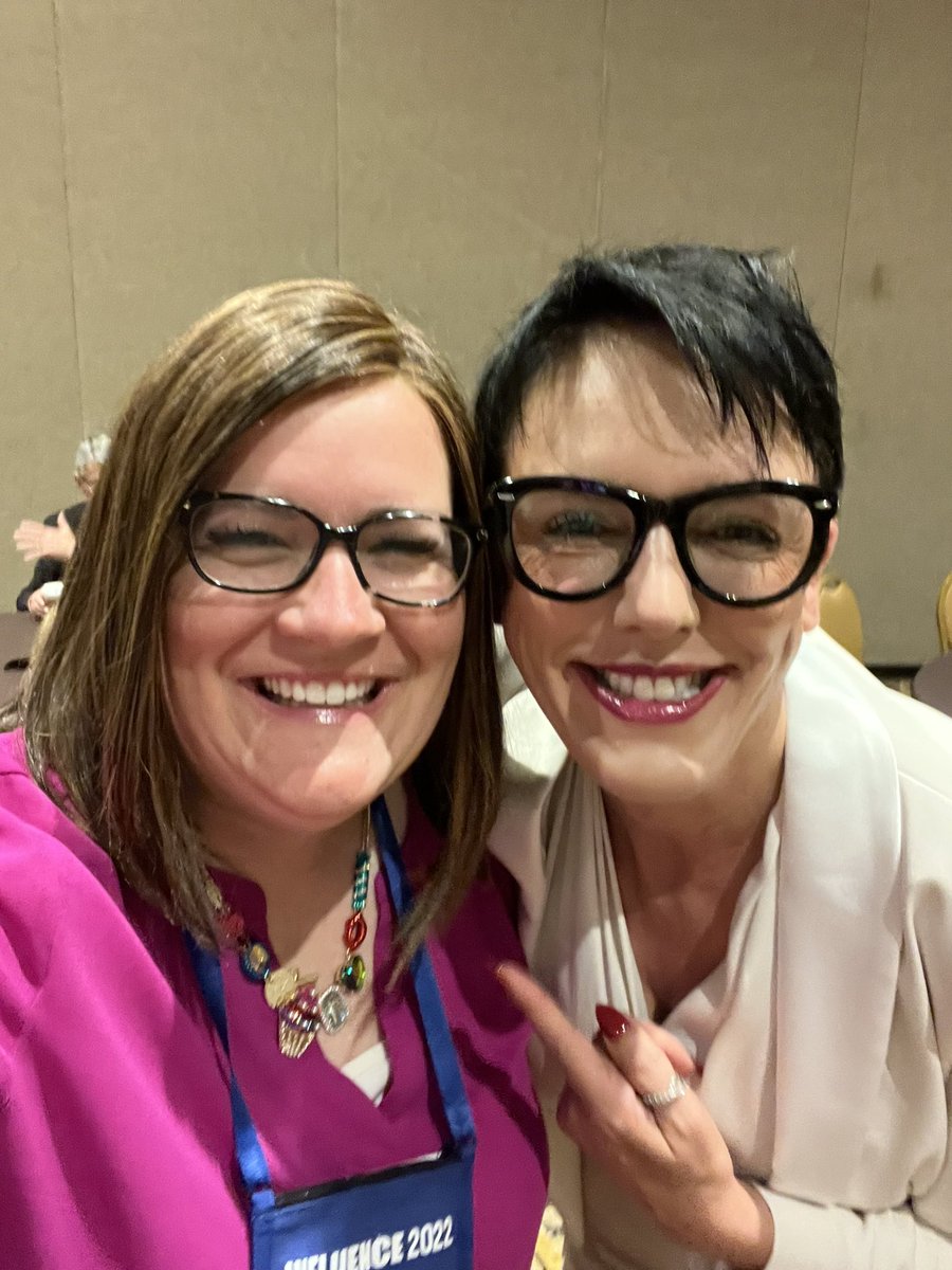 speakmichelle's tweet photo. Thrilled to be with fellow speaker friends at the @nsaspeaker summer conference in Nashville. #influence22 https://t.co/vr4WP0QLPJ