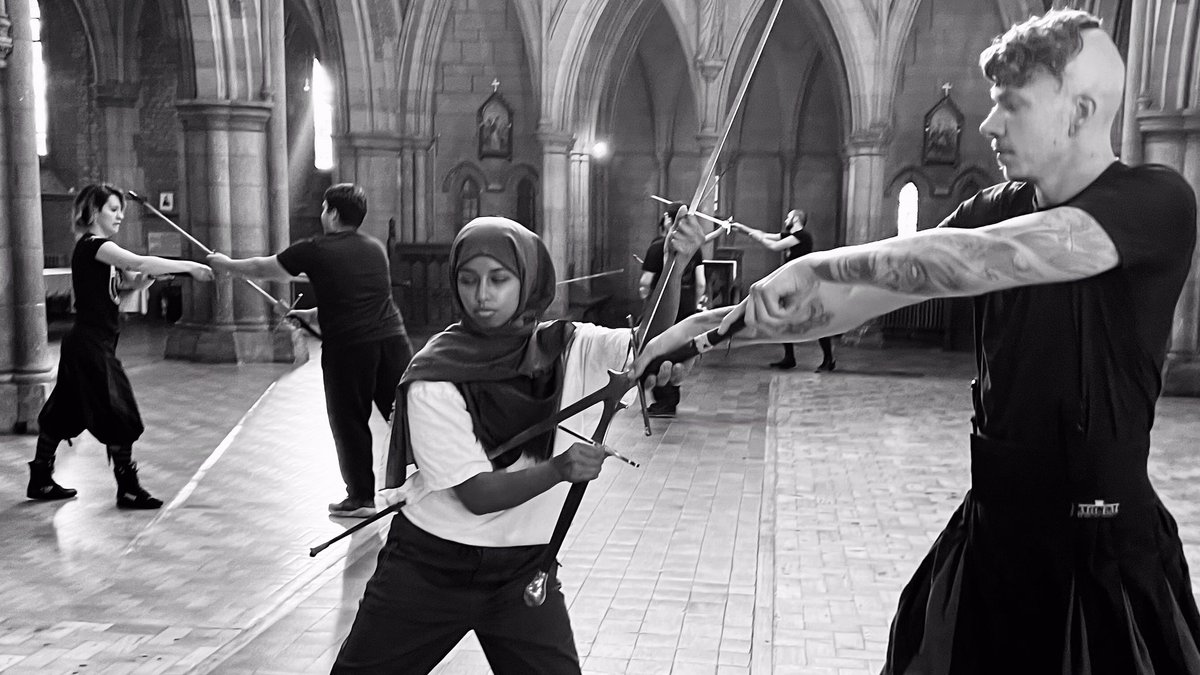 My sword is my sword, your sword is my sword. 
A disarm from Talhoffer, in a lesson on Marozzo. 
londonlongsword.com 
#talhoffer #achillemarozzo #liechtenauer #longsword #disarm #londonlongswordfamily #londonlongswordacademy #learnswordfighting #london