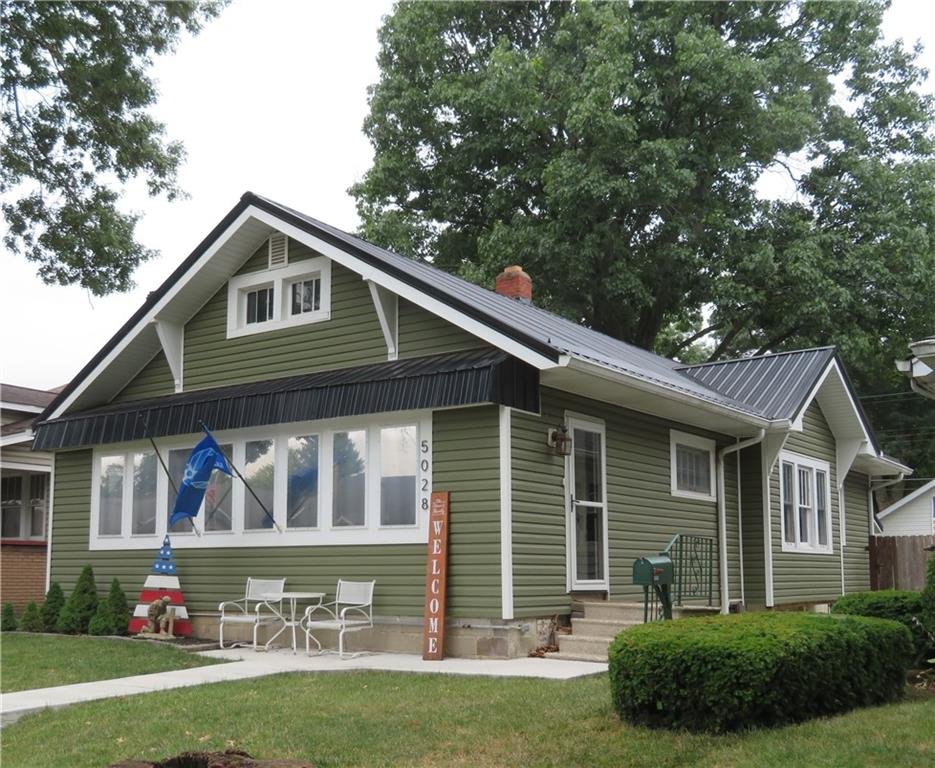 BFastSinclair's tweet image. SPEEDWAY CHARMER! 4br/2ba, updates galore!  $325,000. Call Bev 317.213 -3278