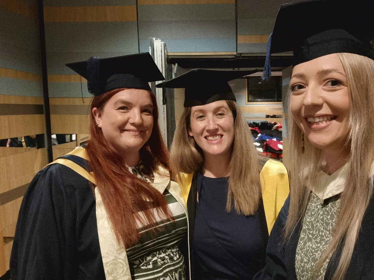 Graduation <a href="/BCUHELS/">BCU HELS</a> @Cara_L_RN <a href="/clairelynch84/">Claire Lynch</a> #hannah