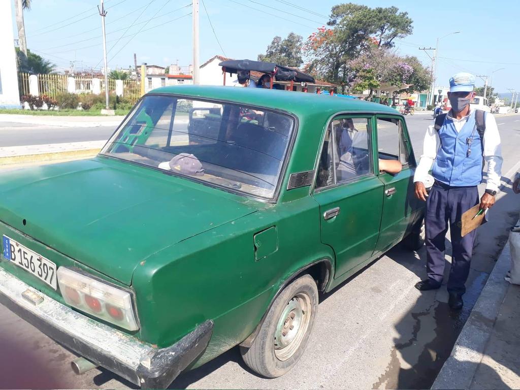 yoelhdeztran1's tweet photo. Los transportistas pinareños presentes en cada tarea.
#CubaViveYTrabaja 
#CubaPorLaPaz https://t.co/4IOCTdbJ3s