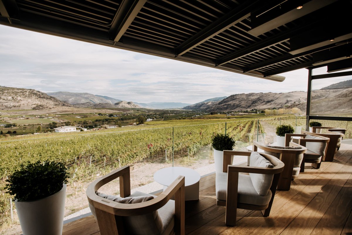 Be our guest and experience a timeless tasting with us. Featuring a guided exploration of Chardonnay and Merlot and complete with gold-standard service. Just one of the ways we are committed to changing the game.

Acquire seating.
bit.ly/3NHJjoZ