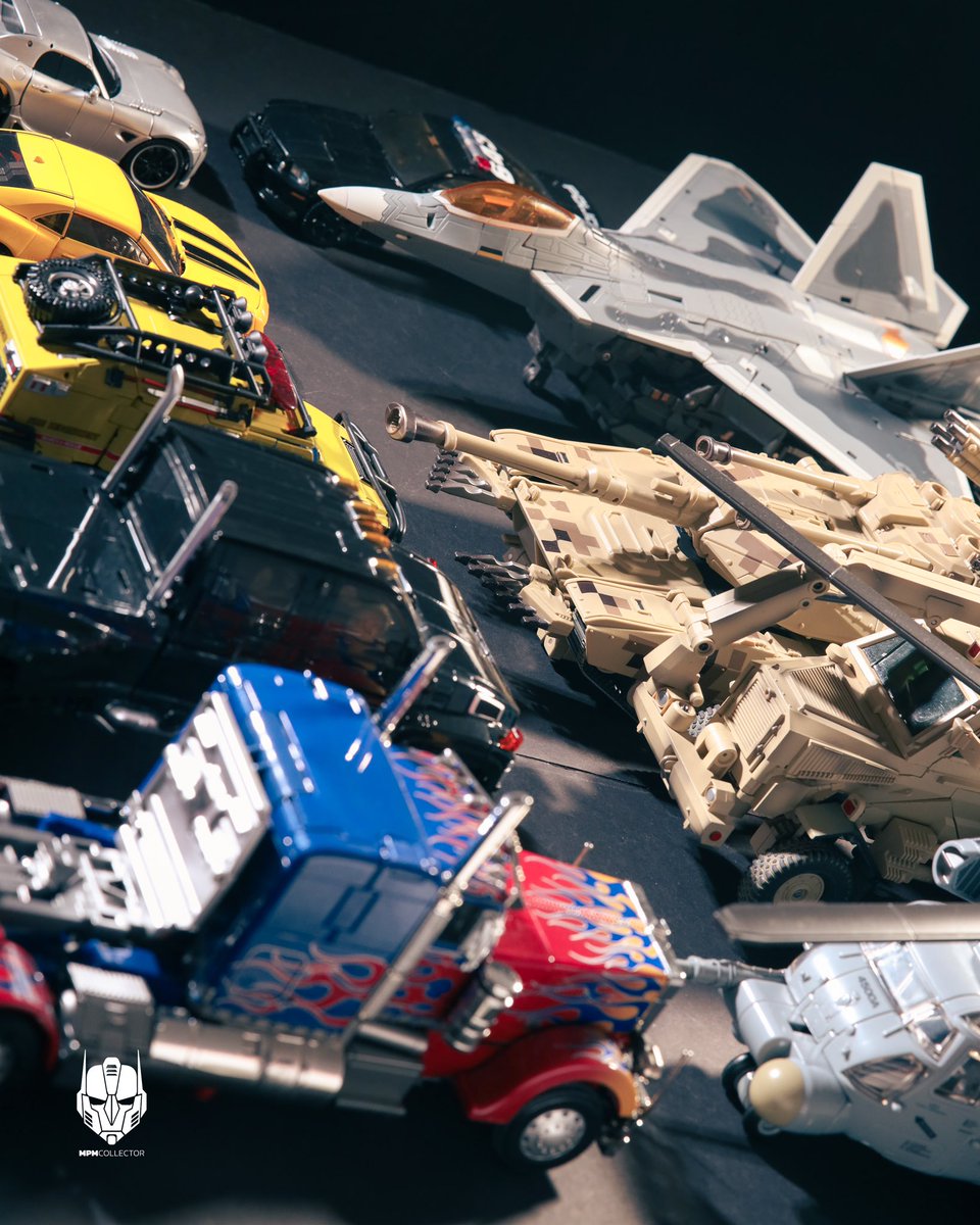 mpm_collector's tweet photo. Their war, our world.
Destroy / protect
A new perspective to commemorate the 15th anniversary of the 2007 #Transformers movie. Which side would you choose? Military vehicles or sportscars and trucks?
#ActionFigure #autobot #OptimusPrime #Bumblebee #Robot #camaro #gmc #Mustang https://t.co/1uG4vwuYZe
