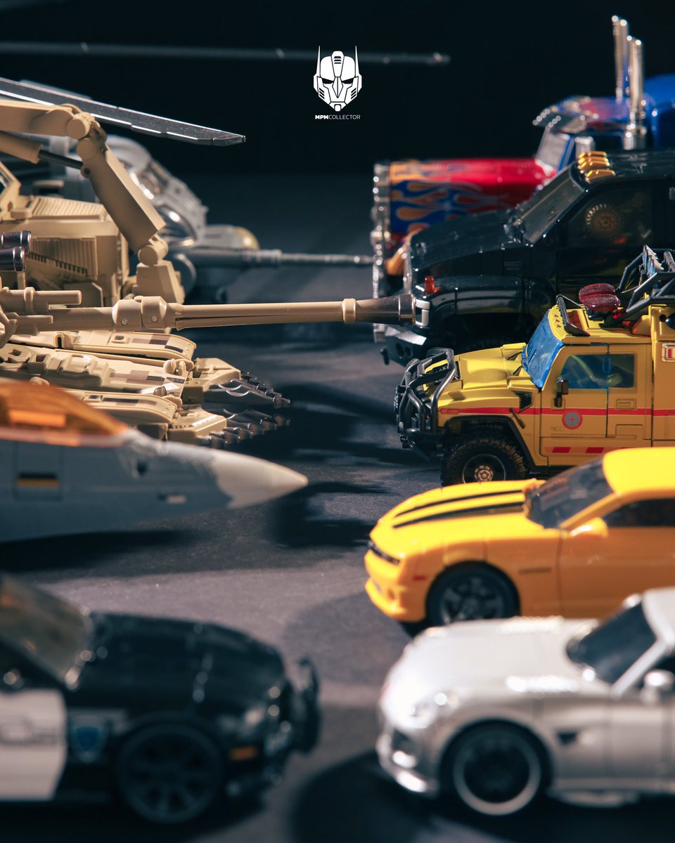 mpm_collector's tweet photo. Their war, our world.
Destroy / protect
A new perspective to commemorate the 15th anniversary of the 2007 #Transformers movie. Which side would you choose? Military vehicles or sportscars and trucks?
#ActionFigure #autobot #OptimusPrime #Bumblebee #Robot #camaro #gmc #Mustang https://t.co/1uG4vwuYZe