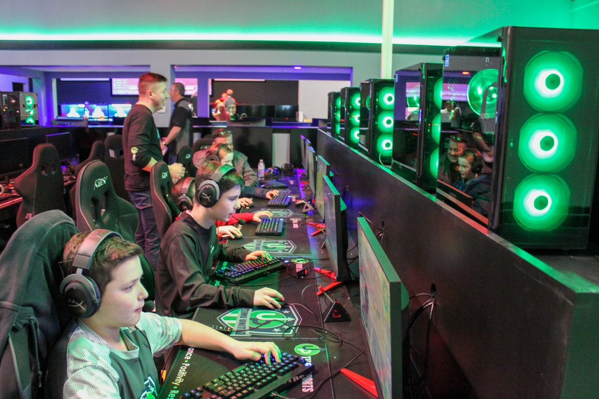 Checkout this awesome article by Family Zone about how parents can help their child pursue esports! Link: familyzone.com/anz/families/b…