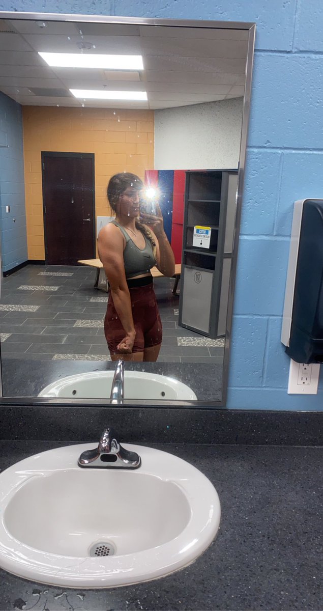 Kiara_Rae5's tweet photo. Another gym update y’all didn’t ask for 🦾
#month5 https://t.co/hX7B8gRQM8