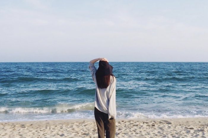 수정 언니 생일이 오면 이제 정말 확실한 여름이구나 그런 생각해요. 흐릿한 여름 안에서 새로운 여름을 다시 만난 것 같은 마음으로 사랑과 함께 축하 보내요. 생일 축하해요🌷

#배우임수정내려오신날 
#여름속_수정하나
#Happy_Soojung_Day