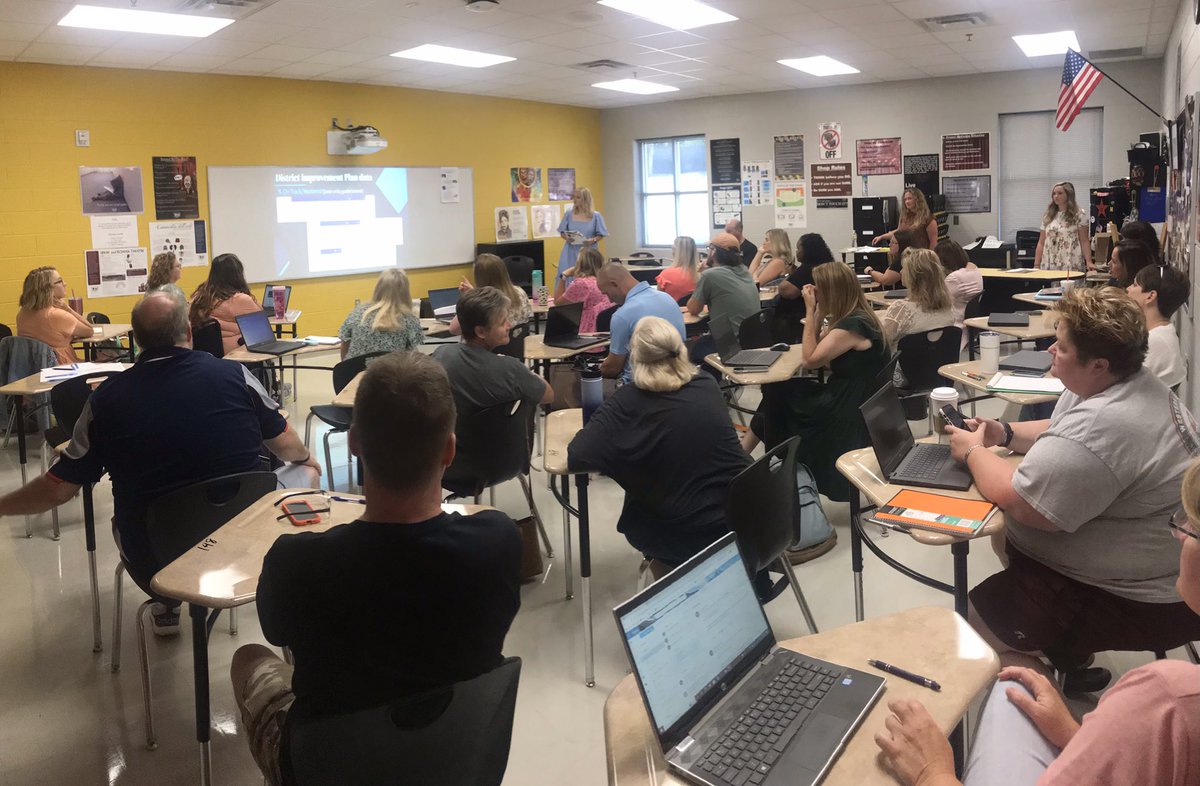 smiller_educ8or's tweet image. SCS Math Teachers look at data &amp;amp; discuss best practices for collective ownership of students in the Math Vision of High Quality Instruction DRIVE conference session #HQI #ROCvision #SumnerMath