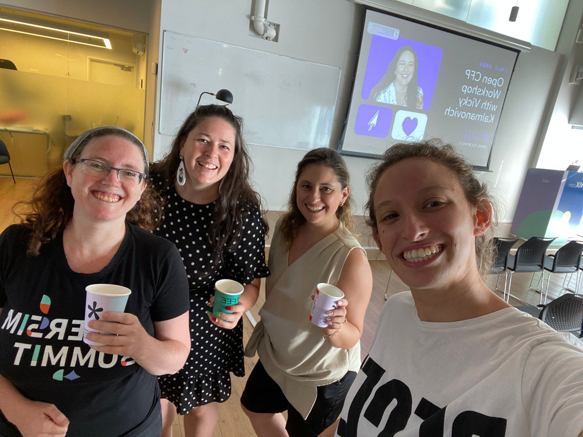 VickiToVictory tweet media