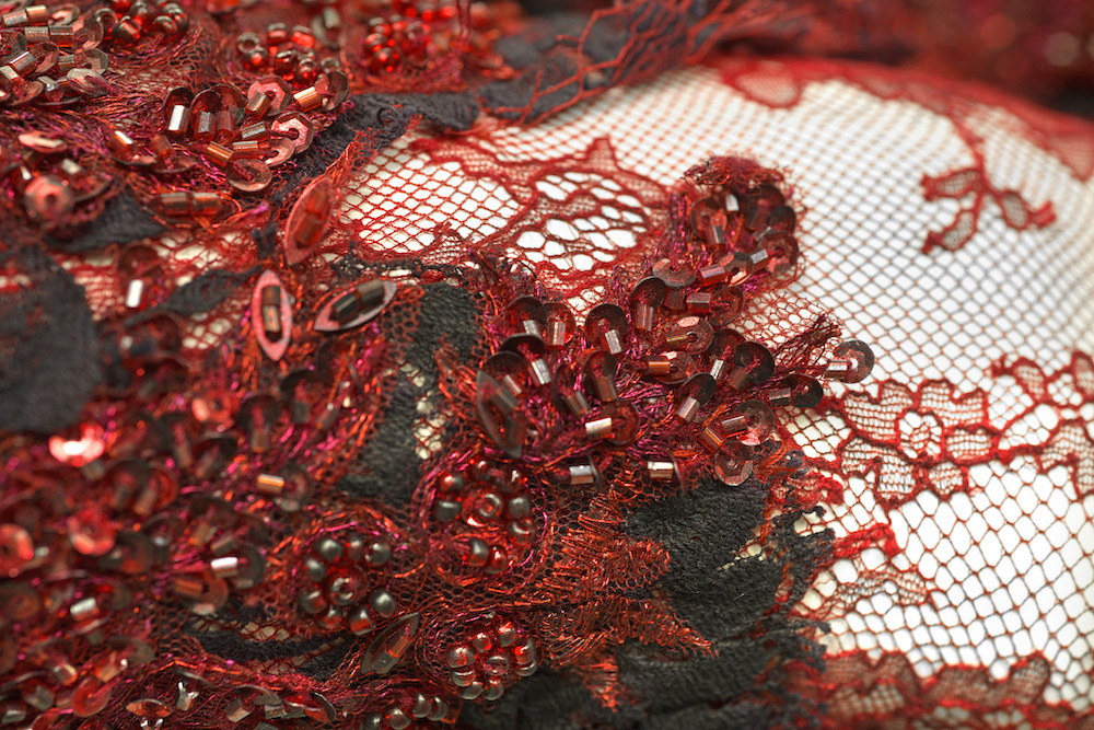 Caudry, une <a href="/DelGenVMA/">Ville Métiers d'Art</a> reine de la dentelle 👑

Grâce à l’alliance d’un savoir-faire ancestral, Caudry compte aujourd’hui 6 entreprises dentellières réunies sous un label commun « la dentelle de Calais-Caudry », véritable gage de qualité.

@OTCambrai <a href="/departement59/">Département du Nord</a> <a href="/hautsdefrance/">Région Hauts-de-France</a>