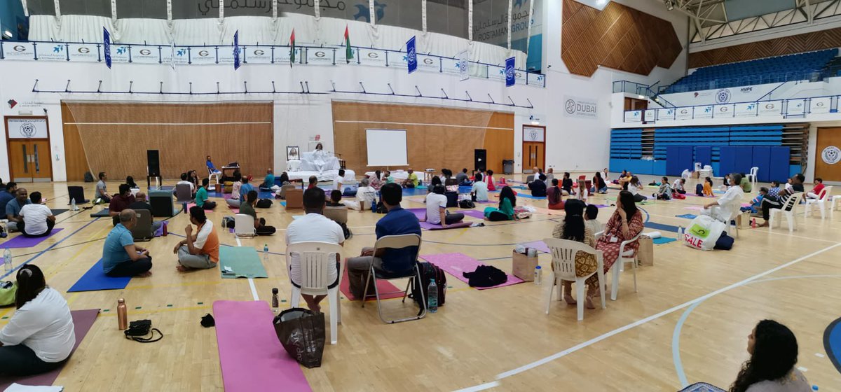 AOLDubai's tweet photo. Gratitude to @GirinGovind for concluding a #beautiful #AdvanceMeditationProgram of #Artofliving with 80 plus #blissful participants! https://t.co/IIjDETN0rT