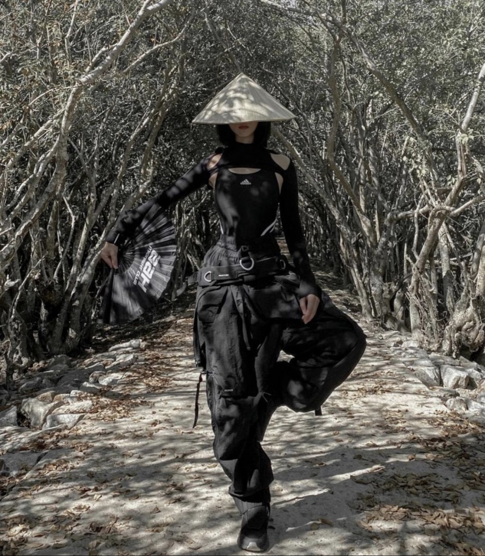 en_cybermachine's tweet photo. style by llimpidity_
Ninjawear
#cyberlook #cyberpunk #кибермода #киберпанк #techwear #サイバーパンク #cyberpunkapparel #cyberpunkwear #futuristic #inspiration https://t.co/iElcIFiw1g