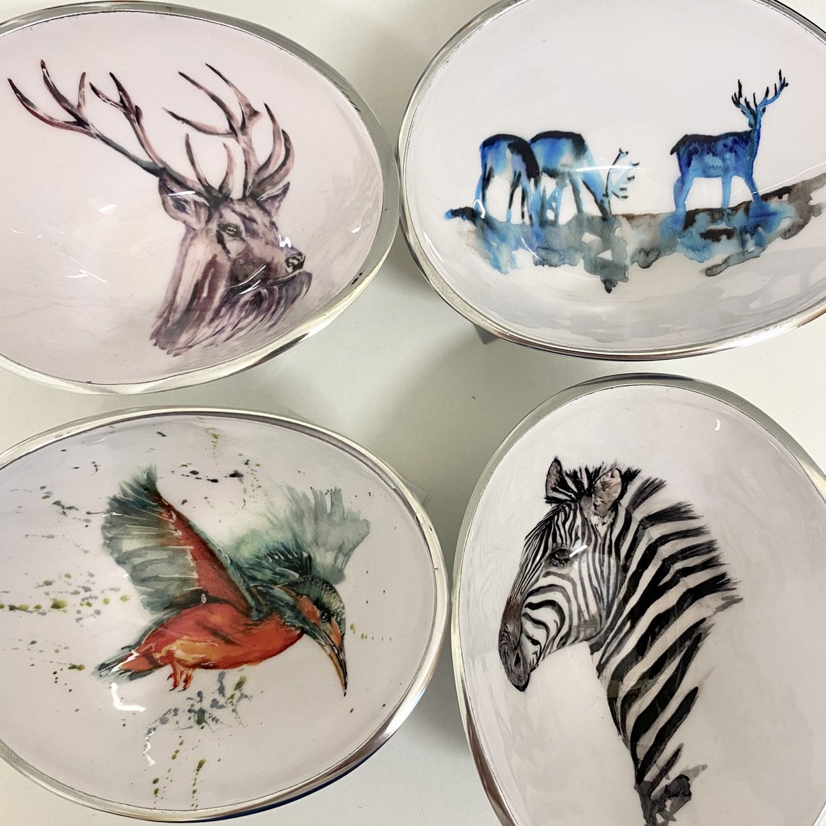 Check out our new Azeti promotion! 10% off all enamelled, recycled aluminium
bowls and dishes.
The Azeti collection is Fairtrade certified and products
are handmade by Indian artisans working in
cooperatives.
Limited time only until the end of July. Don't miss out!