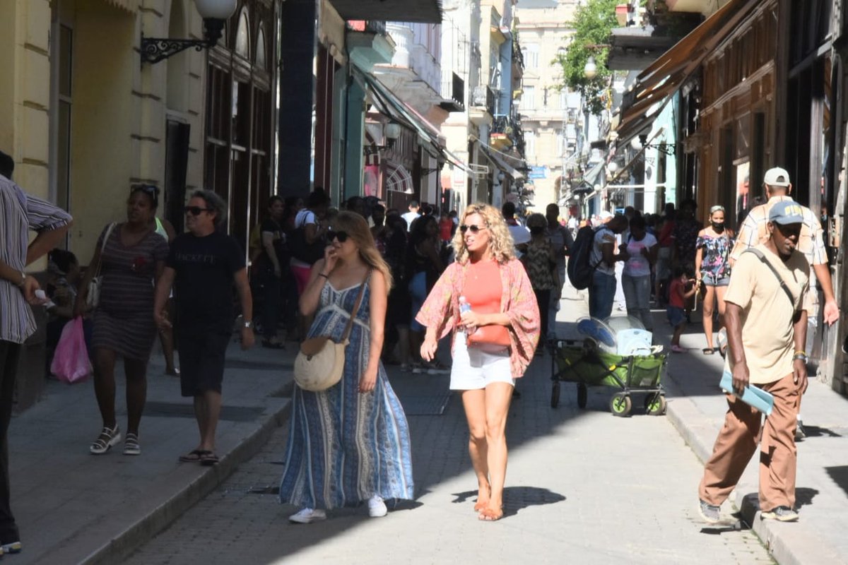 anamarianpp's tweet photo. #Ahora De la vida cotidiana. #Cuba🇨🇺

#CubaPorLaPaz 
📸Tony Hernández Mena https://t.co/dsRsQgnbgR