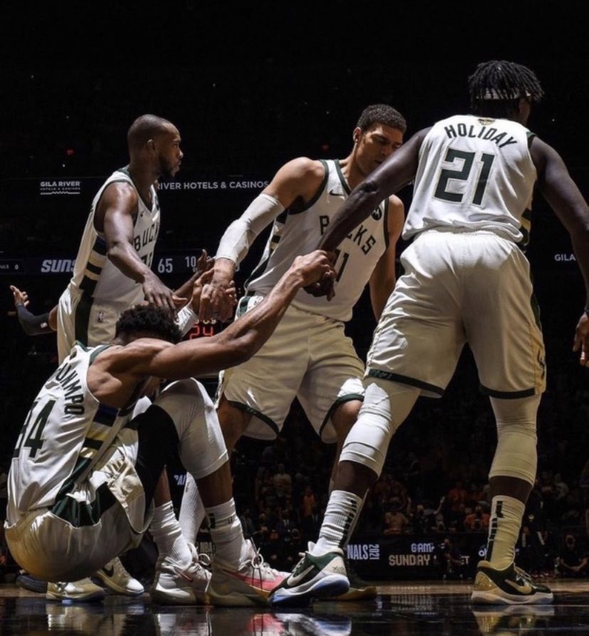 BucksAfterDark's tweet photo. 1 year ago today, the hardest Bucks picture of all time https://t.co/9nlsOuPo1N