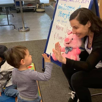 ELFempowers's tweet photo. Blast from the past, when Piggie Bear visited the Garden Grove Library 💜 🐷 🐻 

#elfempowers 
#extraordinarylivesfoundation https://t.co/C81Scw2uIA
