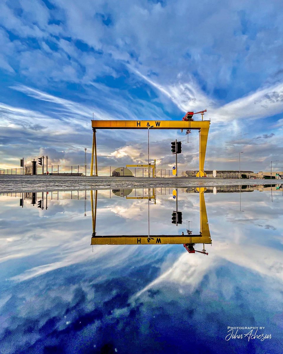 Amazing sky and reflection. The clouds look like a dove. Belfast, Northern Ireland 🇬🇧
#Lovebelfast by John Acheson