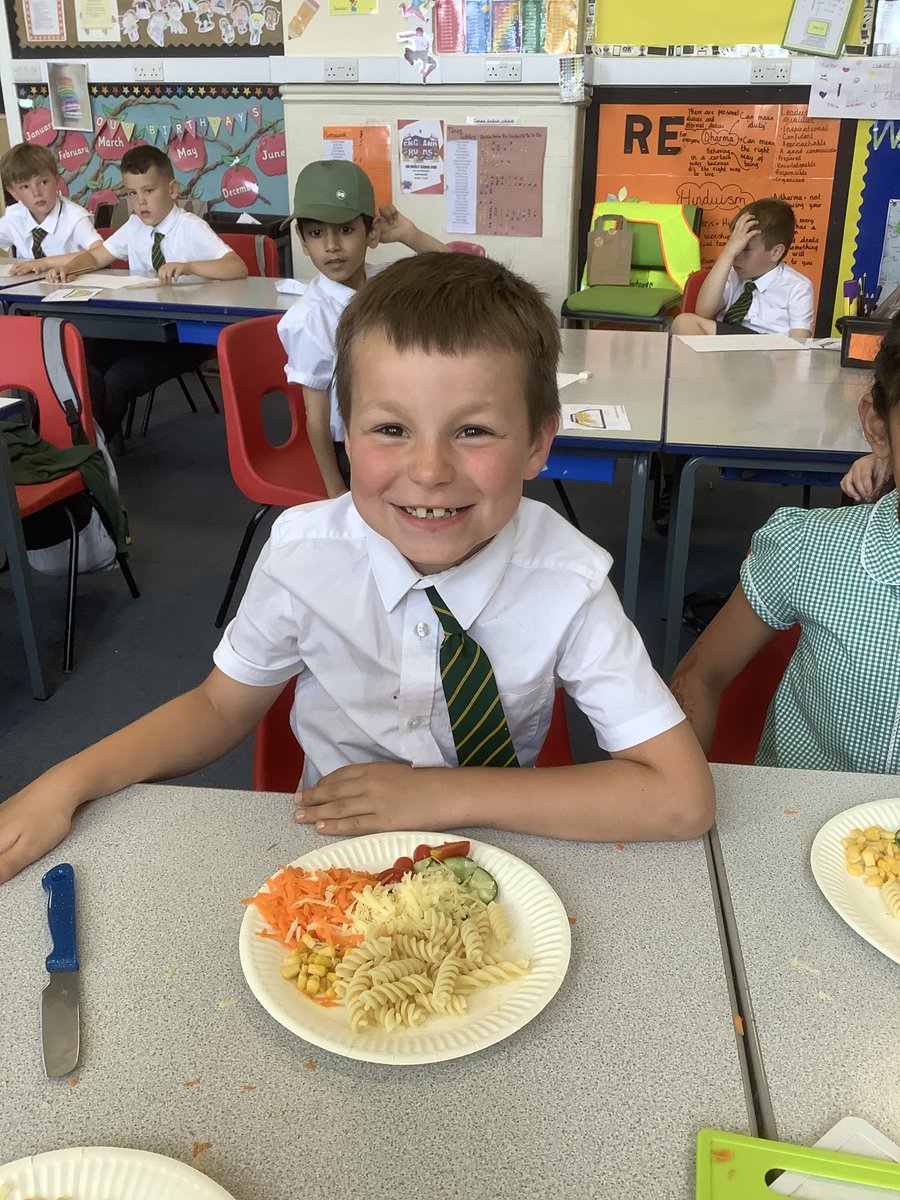 PeelParkClass12's tweet photo. We LOVED making our pasta salads this afternoon! https://t.co/K5LkRJPjeM