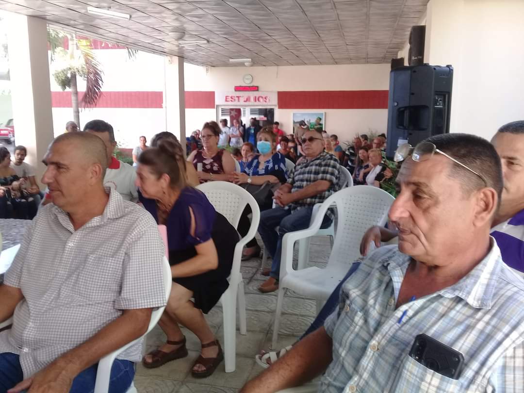 ujcssp's tweet photo. El Palacio de la Locución Cubana está de fiesta
Radio Sancti Spíritus cumple 77 años !!!!
#CMGL #SanctiSpiritus #SanctiSpiritusEnMarcha #Cuba #VamosConTodo #CubaPorLaPaz https://t.co/cXuHbi0AoQ