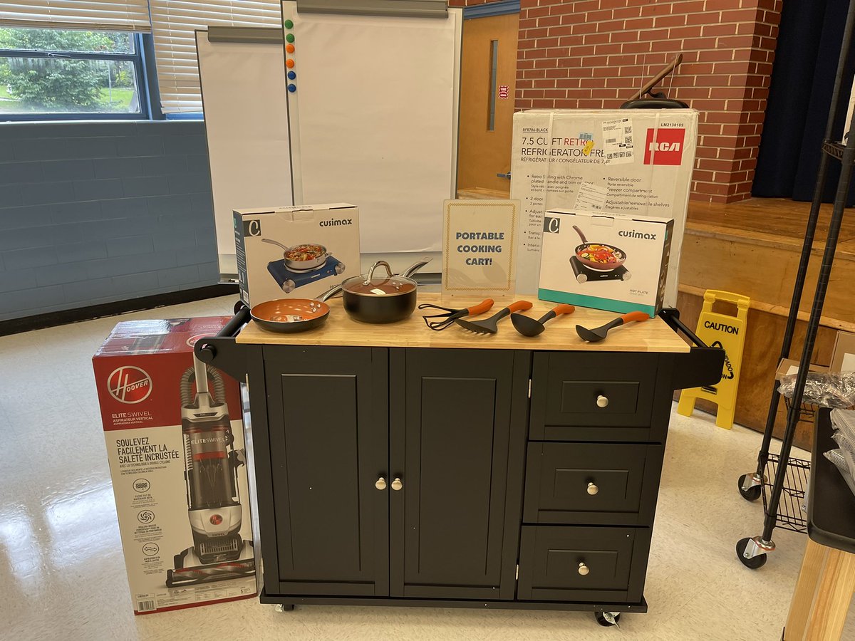 STEMsally's tweet photo. Soooo excited for the awesome #STEMLove @amazon showered on @SedaliaParkES in honor of #PrimeDay. These resources will really support the staff & students on their journey to STEM Certification. #STEMCobb @CobbSchools https://t.co/IEVPOGVaeq
