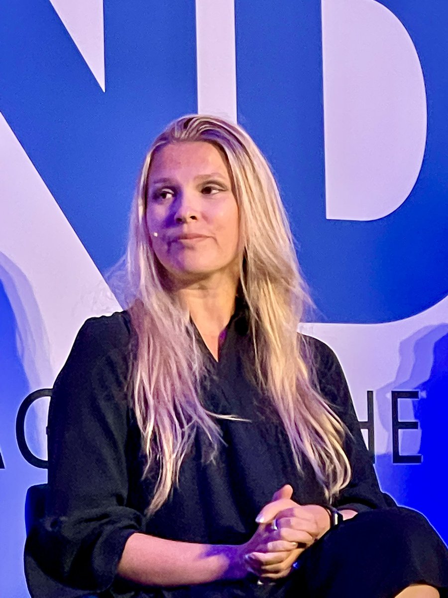 andrewvorster's tweet photo. “People don’t care if it’s #ssi or magical flying elves proving your #identity - they just want simplicity” - @irra_k of @Zamna_Tech tells the audience at #FTWLondon @FintechWeekLDN - yes, absolutely THIS 🙌 https://t.co/bVpyk8W0PR