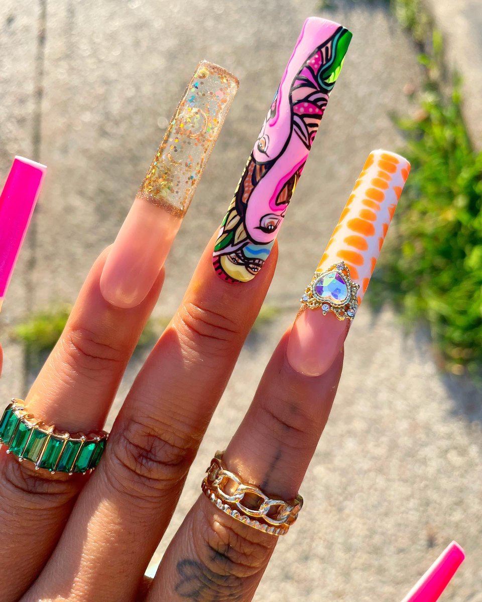 ElianaAnswers's tweet photo. Flamingo bay 😭🥹 3D encapsulated glitter nail 

Shop now #pressonnailsforsale #nailart 

https://t.co/RuucRiivFn https://t.co/LZLBwqXrdu