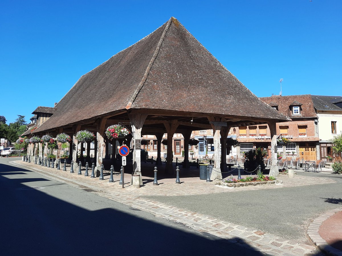 ch_hasenfratz's tweet photo. Journée de #BaladeSympa dans @euretourisme avec ici #LyonsLaForet qui compte parmi #LesPlusBeauxVillagesDeFrance
#MagnifiqueFrance #FranceMagique @JaimePatrimoine @PatrimoineRural @Normandie https://t.co/QtBaegKgA1