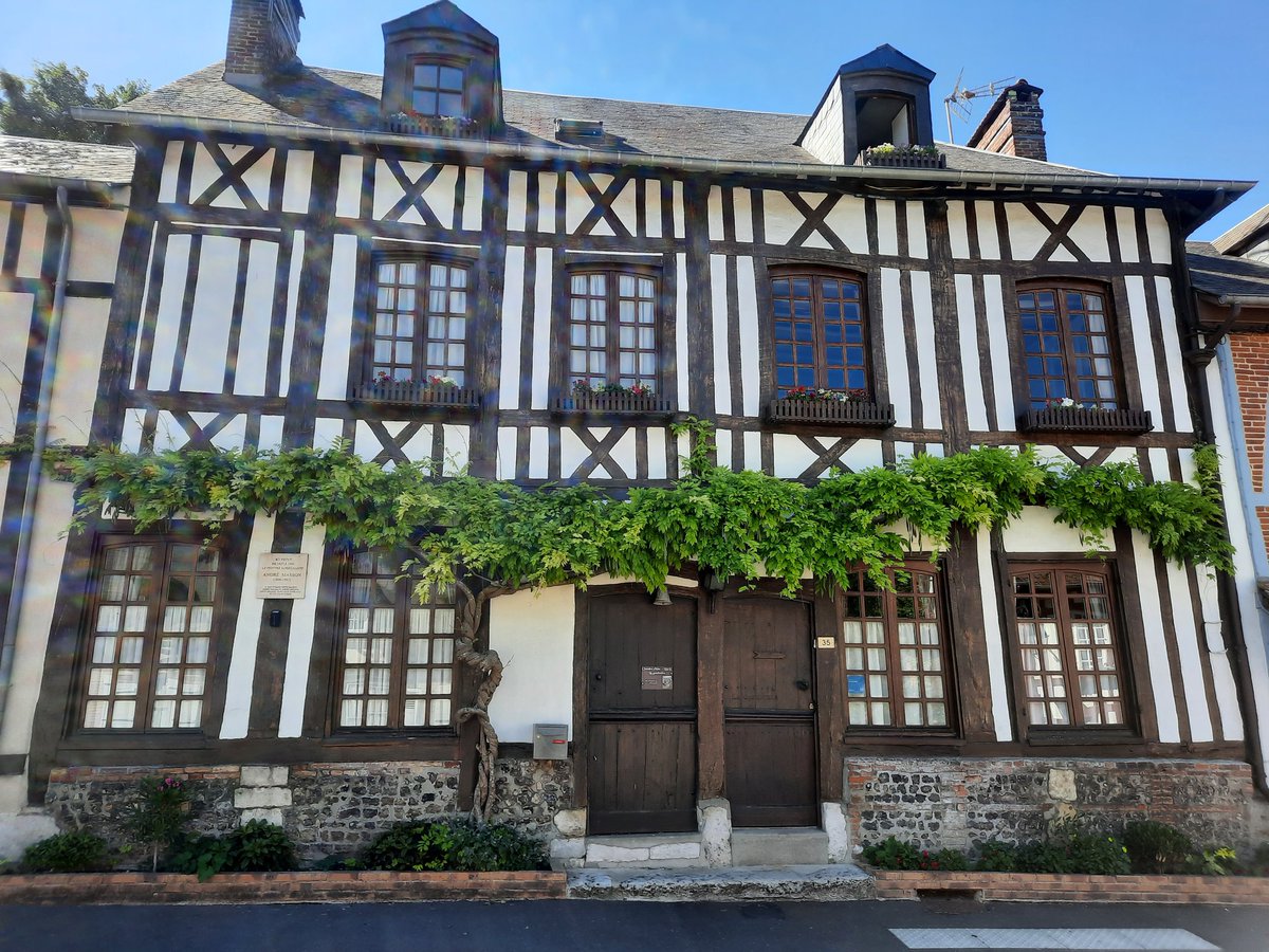 ch_hasenfratz's tweet photo. Journée de #BaladeSympa dans @euretourisme avec ici #LyonsLaForet qui compte parmi #LesPlusBeauxVillagesDeFrance
#MagnifiqueFrance #FranceMagique @JaimePatrimoine @PatrimoineRural @Normandie https://t.co/QtBaegKgA1