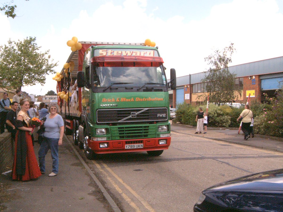 StewardTrans's tweet photo. 2002 ➡️ 2022

The Paddock Wood Carnival, 20 years apart https://t.co/slAHnsZcjD