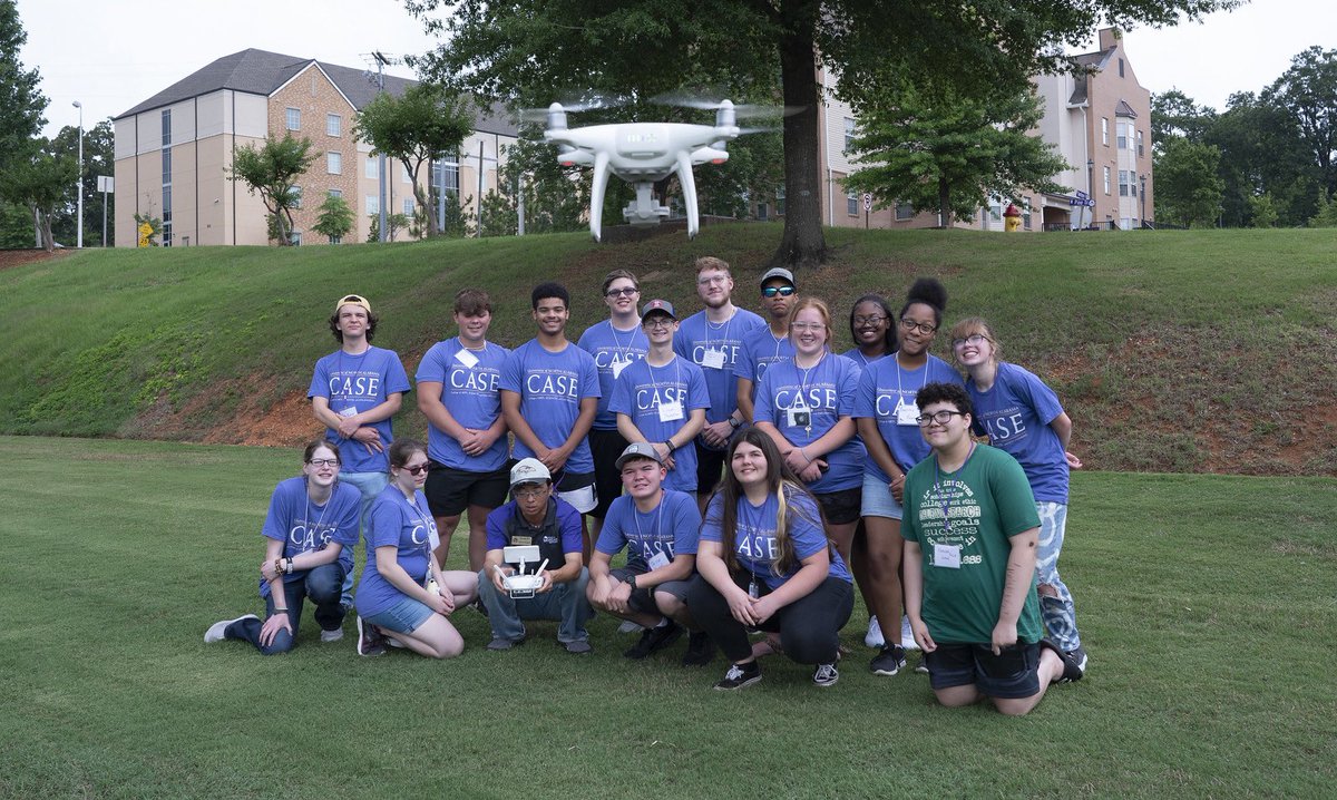 una_geo's tweet photo. Dr. Jian Chen was one of the leaders of the Science, Technology, Engineering, and Mathematics (STEM) Summer Camp, which brought high school students from around the state to the UNA campus. Dr. Chen taught the students how to fly drones and how to use drone data. #una_geo (1) https://t.co/eJj3zn1FgH