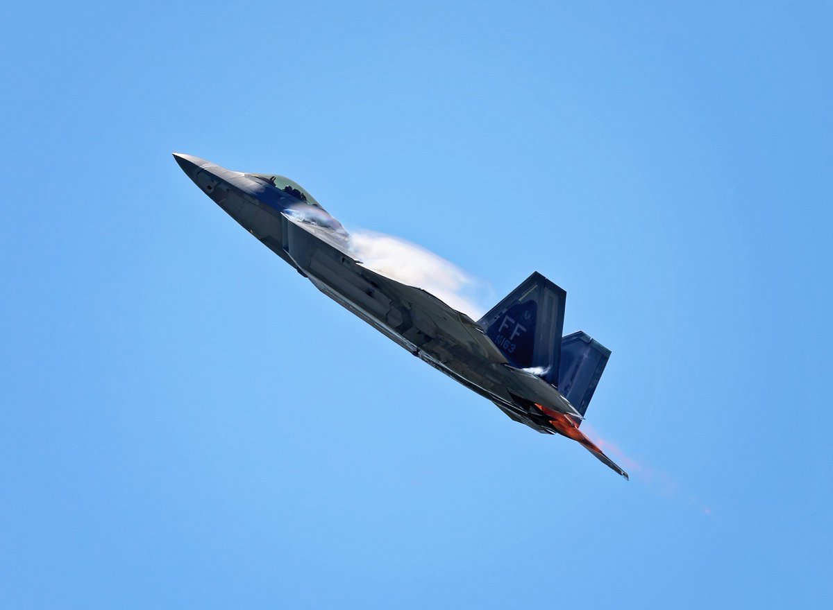 Debography's tweet image. Managed to get on the flight line for the Air Show yesterday!  #airshow #pilot #2022SelfridgeOpenHouseandAirShow #selfridgeairshow #AF75 #flynavy #gonavy #127thWing #SelfridgeAirNationalGuardBase #MichiganAirNationalGuard #MING #ANG #TeamSelfridge #Selfridge #AirForce #USAF