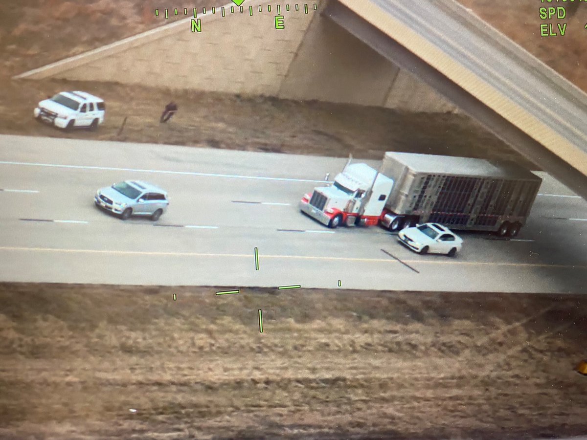 StopStickLtd's tweet photo. Check out this year's Hit of the Year deployment. Trooper Lewis from the @NEStatePatrol made an incredible deployment while almost completely blinded by the semi in the center lane.

#hitoftheyear #SimpleSafeEffective #StopStickSavesLives https://t.co/hisll40K81