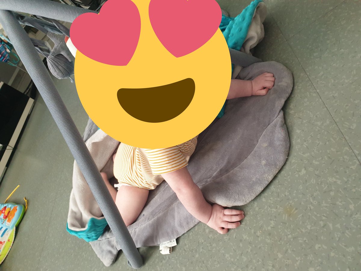 coquinenaflo's tweet photo. Tu a pris déjà 1ans hier, mon fils.
Que le temps passe vite.
Je t'aime. ❤🎉
Ton géniteur ne c'est pas se qu'il rate.
Tu et un amour, un bébé sourire, calme...
Encore joyeuse anniversaire mon fils, que ta vie soit belle et heureuse. 💋❤ https://t.co/AThRN4FzVY