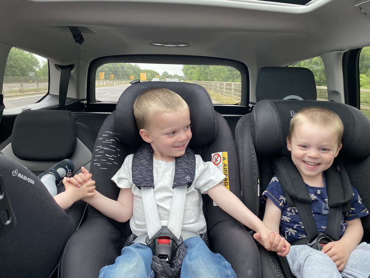 pipgrace06's tweet photo. We have been without a car for over a week. Either someone at the garage is mistaken, or they are lying. With 3 small children and the current economic climate, this is not ok. @CitroenUK you can and should do better. #dobetter #citroenc4spacetourer https://t.co/4YFFIoWNH9