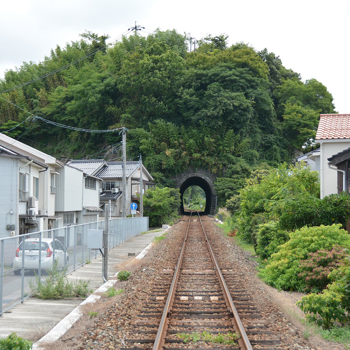 造園みたいなトンネル。なんかいい感じ