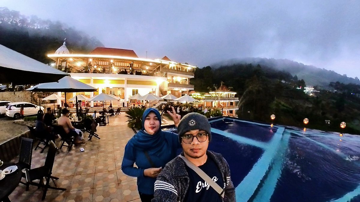 AsmoboyChannel's tweet photo. Mbah Djoe Resort https://t.co/MMskhx4gMQ
