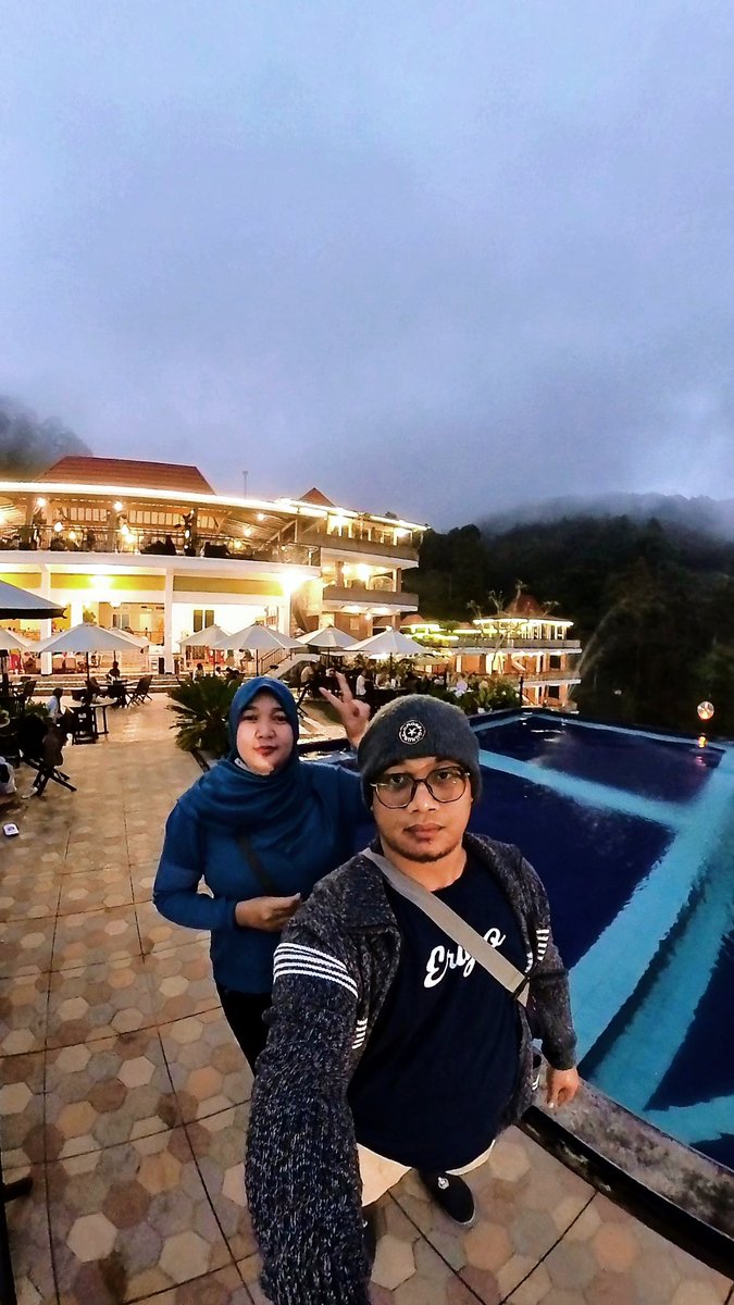 AsmoboyChannel's tweet photo. Mbah Djoe Resort https://t.co/MMskhx4gMQ