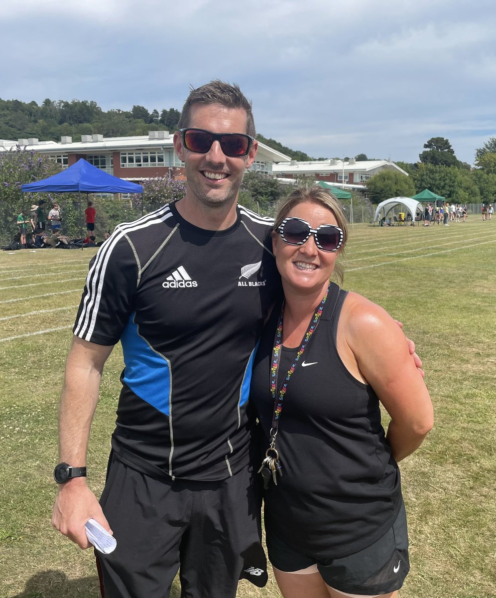 Llongyfarchiadau mawr i lys Hywel ar enill mabolgampau eleni, a da iawn i BAWB am gystadlu mor frwd. Dyma gapteiniaid y 3 llys ar ddiwedd y dydd. Diolch hefyd i’r staff am yr holl waith trefnu! 🟢🔵🔴