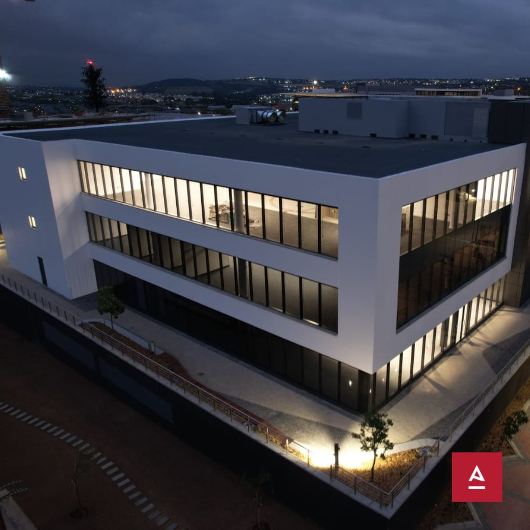 AttacqLimited's tweet photo. Waterfall Corporates Building 7 has reached Practical Completion bringing to an end the fifth and final phase of development at #WaterfallCorporateCampus.
#Attacq #Zenprop #AttacqDevelopment #WaterfallCity #SmartCity #SafeCity #SustainableCity #WorkinourCity https://t.co/m6yLER2pV0