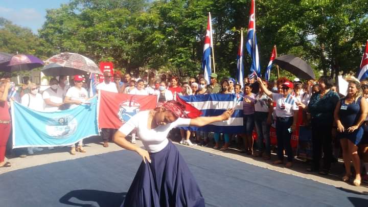 En esta jornada de resistencia y victoria del pueblo cubano, la @FEEM-PINERA participó en el recorrido por Nueva Gerona, #IsladelaJuventud, demostrando que la única manifestación que allí se vería iba a hacer aquella de reafirmación y defensa de las conquistas de la Revolución.