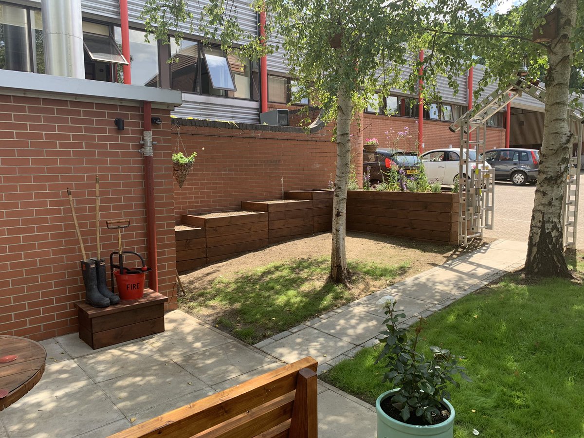 SuffolkFire's tweet photo. Over the weekend the service held the formal opening of the commemorative garden at Bury St Edmunds fire station as a tribute to our colleague Steve Simmons who sadly passed away last year after a short illness and attended by Steve’s close family, friends and colleagues https://t.co/gAJWkpJB7O