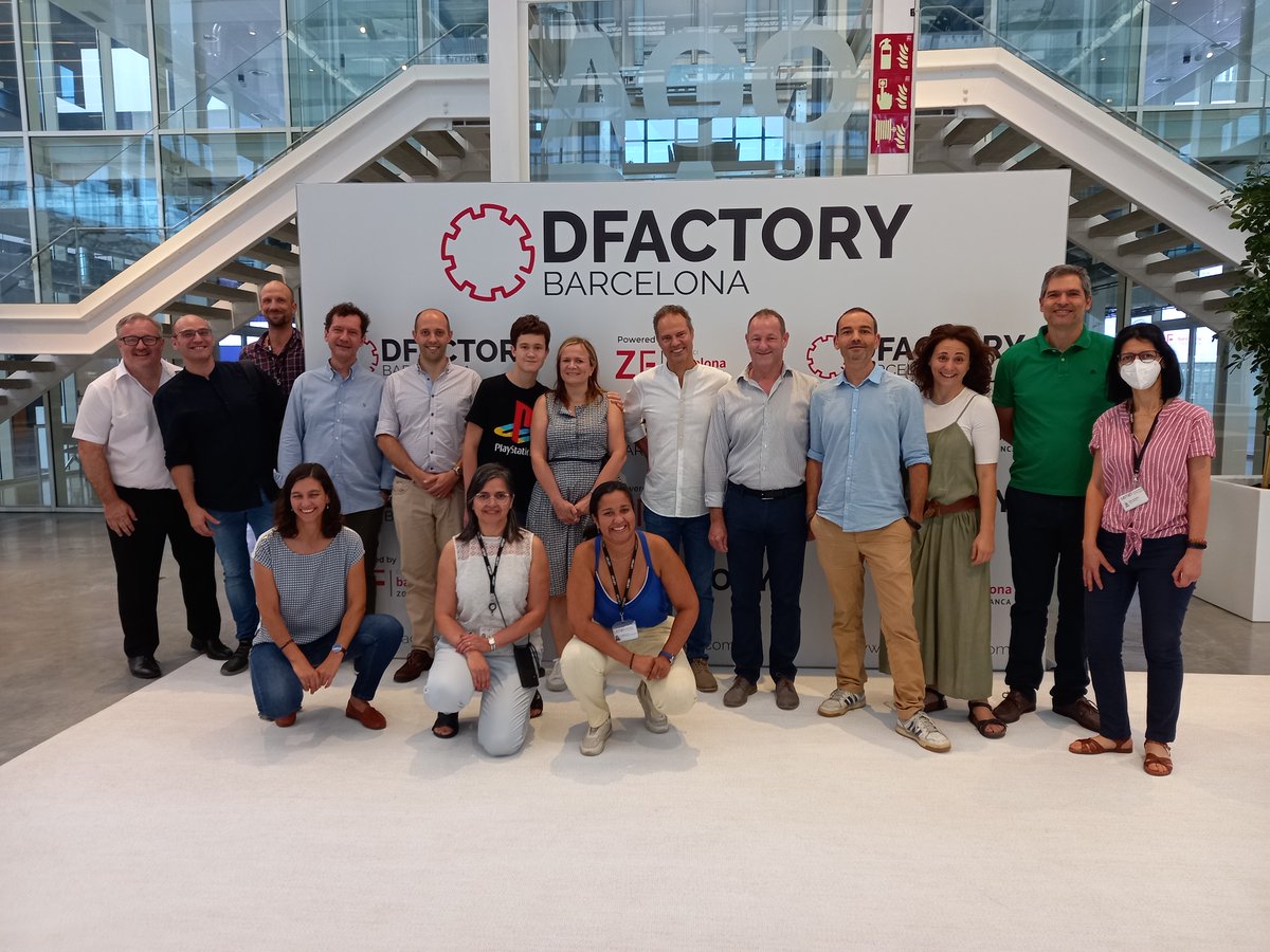DFactoryBCN's tweet photo. El pasado viernes recibimos el proyecto europeo @ApoloH2020 de la mano de @AgendaLeitat. Visitaron los labs de #robótica y @IAM3DHUB sobre #impresión3D para valorar futuras colaboraciones. Ha sido un placer recibiros, nos vemos en la próxima👋 https://t.co/ADoFk3YiFN