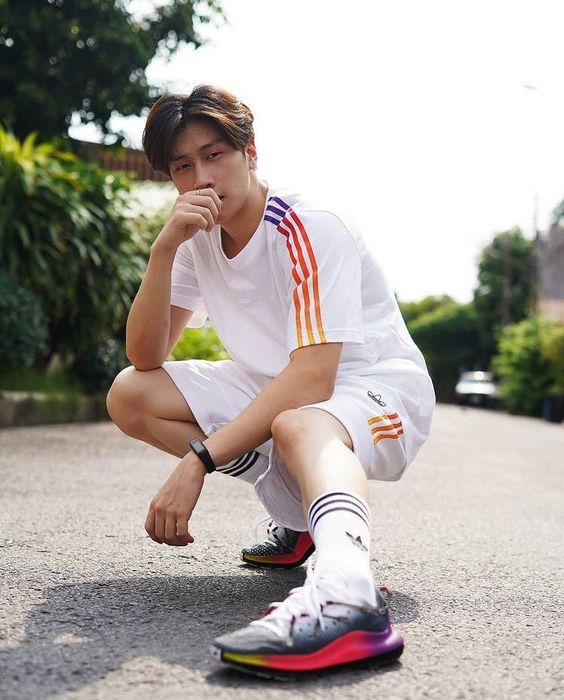 Ash_LA_1's tweet photo. BibleBuild 👟🏉We are gonna feel together 🧡🤍
#KinnPorscheTheseries
#vegaspete
#BibleBuild #ไบเบิ้ลบิว
#Beyourluve #BuildJapakan
#bsumone #biblesummet
#4DFUSIO #adidasThailand #adidasOriginals https://t.co/fAyIo09sGn