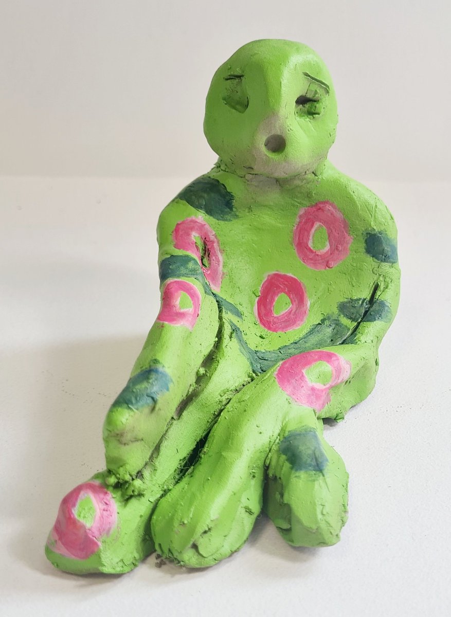 Miss Rhodes tweet media