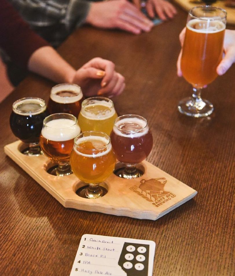 lifestyleyyc's tweet photo. @banffavebrewing has you covered when that indecision hits. Their awesome flights are available in all 3 of their spaces! π»
#drinkbanffbeer #banffavebrewingco #albeerta #banff #mybanff #alberta #abbeer #abcraftbeer #craftbeer #banffnationalpark #banffcanada #banfflife https://t.co/etJ6PpUERj